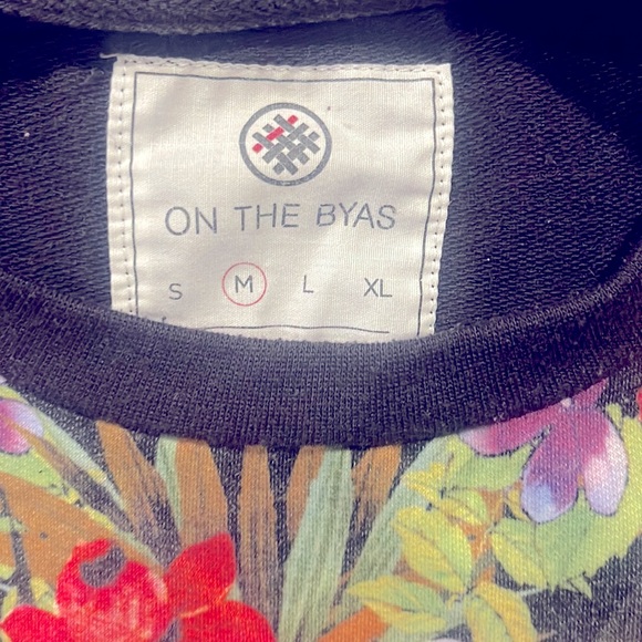 ON THE BYAS SWEAT SHIRT - Picture 5 of 9